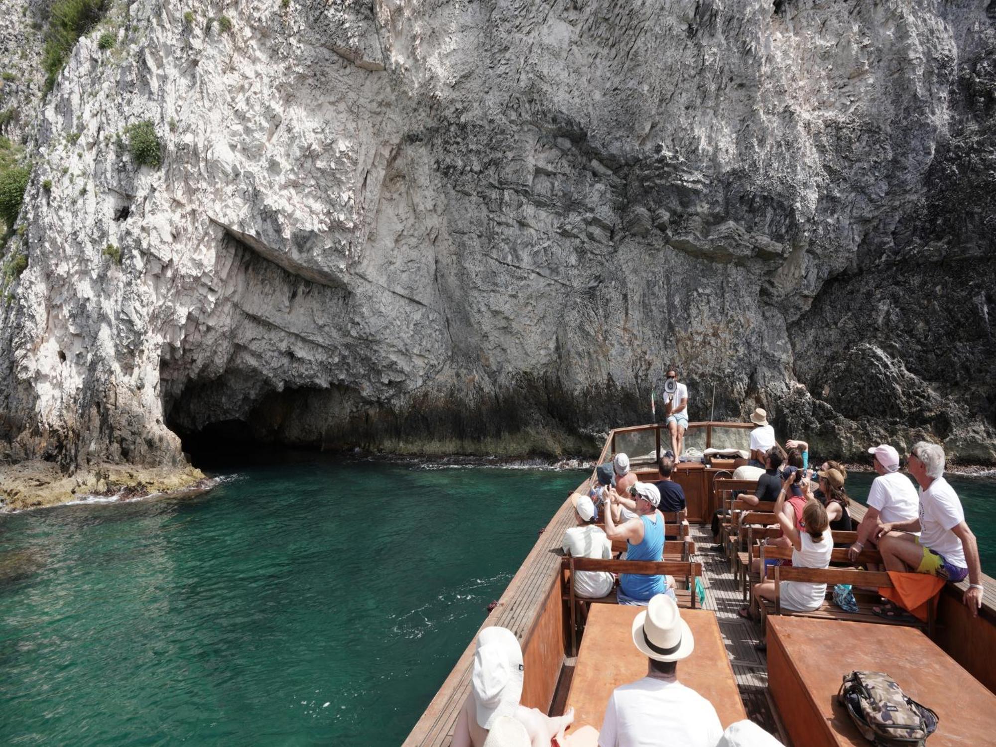 Touring Club Italiano - Isole Tremiti Hotel San Domino Bagian luar foto